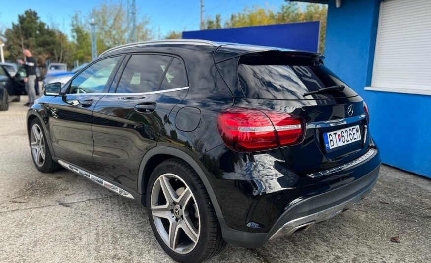 Mercedes-Benz GLA 180 A/T