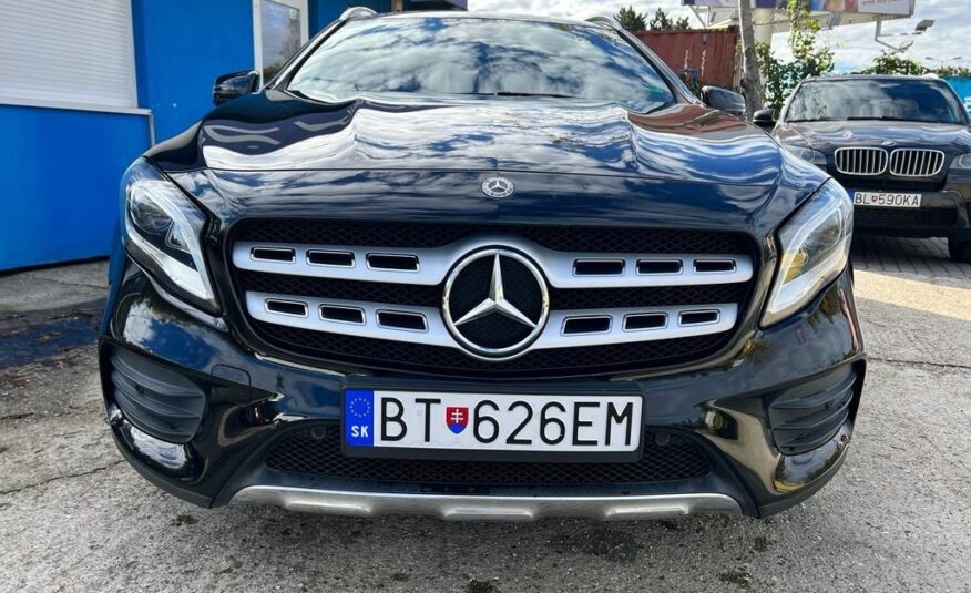 Mercedes-Benz GLA 180 A/T