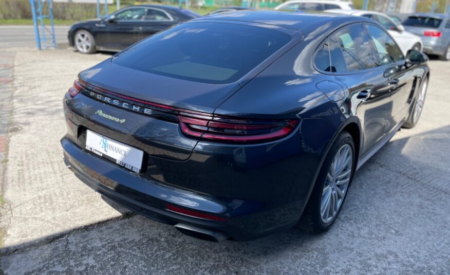 Porsche Panamera 4 E-Hybrid 4×4 A/T