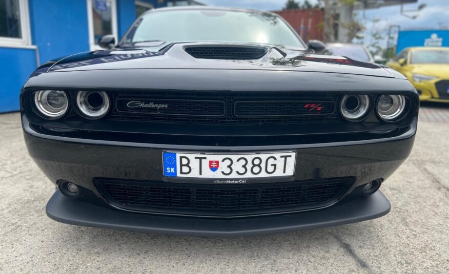 Dodge Challenger Scat SRT 392