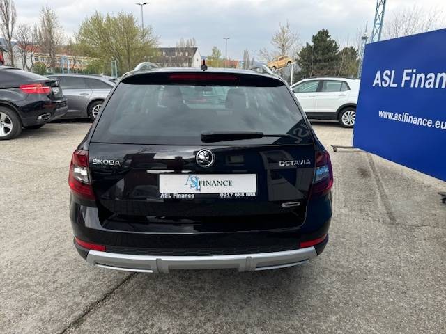 Škoda Octavia Combi 2.0 TDI Scout DSG 4×4