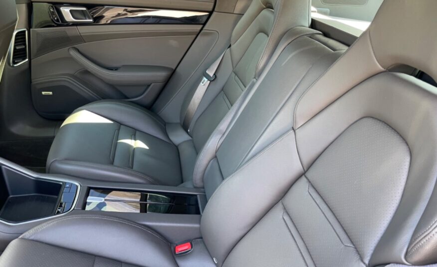 Porsche Panamera 4 E-Hybrid 4×4 A/T