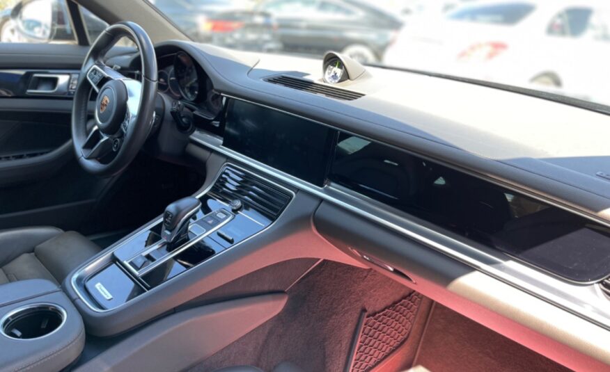 Porsche Panamera 4 E-Hybrid 4×4 A/T