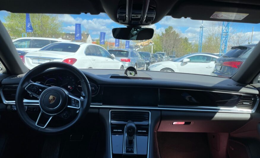 Porsche Panamera 4 E-Hybrid 4×4 A/T