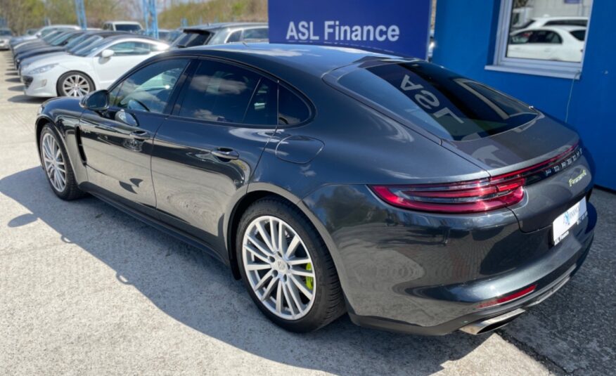 Porsche Panamera 4 E-Hybrid 4×4 A/T