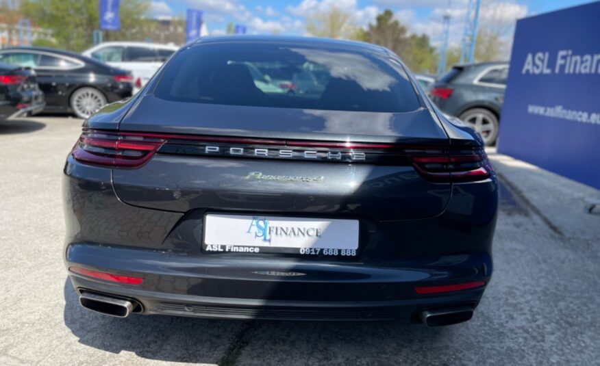 Porsche Panamera 4 E-Hybrid 4×4 A/T