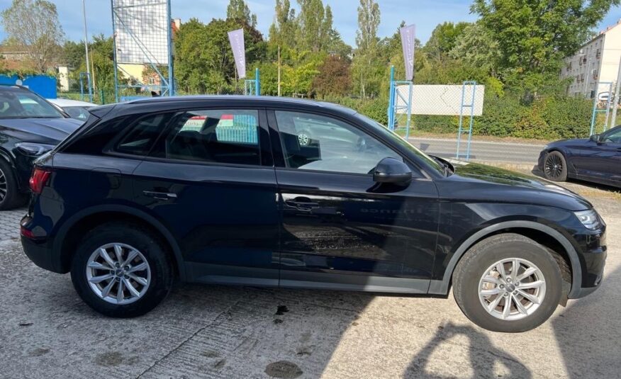 Audi Q5 40 2.0 TDI Basis quattro S tronic